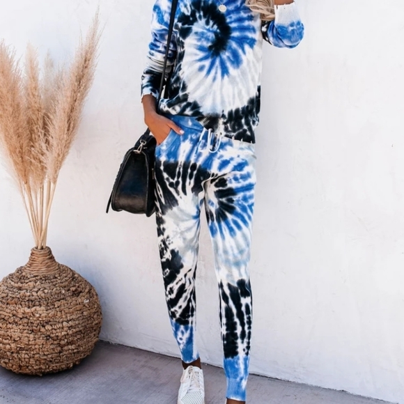 Blue, white, and black tie dyed lounge jogger - Picture 5 of 7